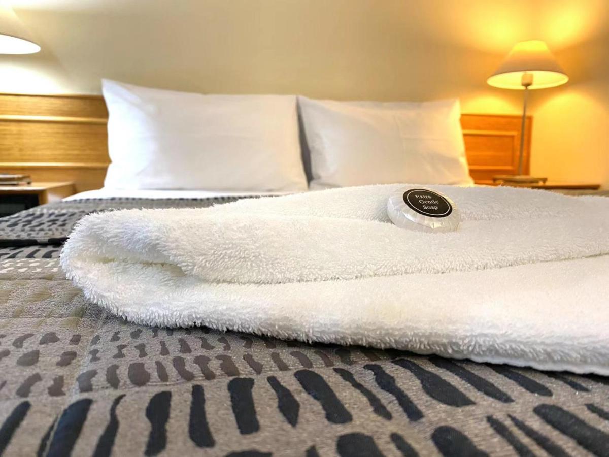 Gateway Motor Inn Narrandera Bagian luar foto