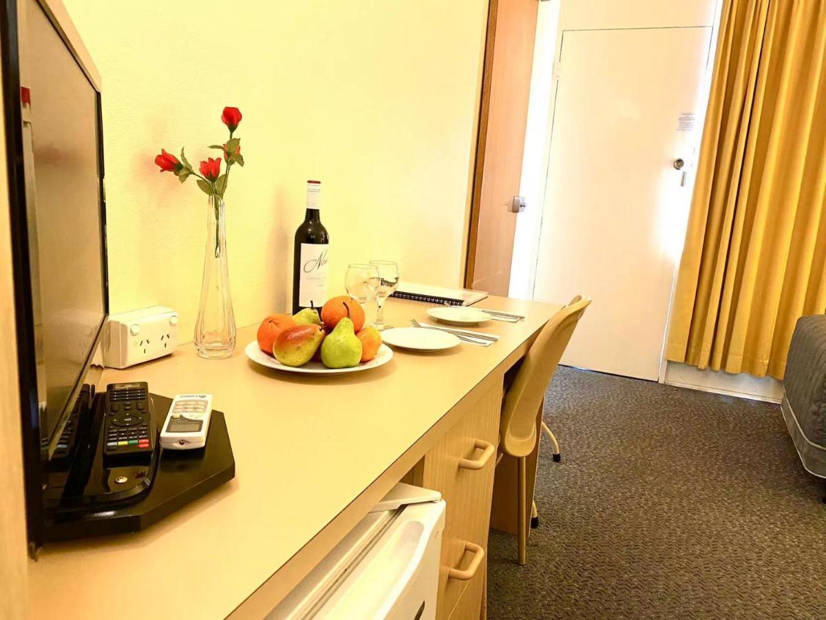 Gateway Motor Inn Narrandera Bagian luar foto