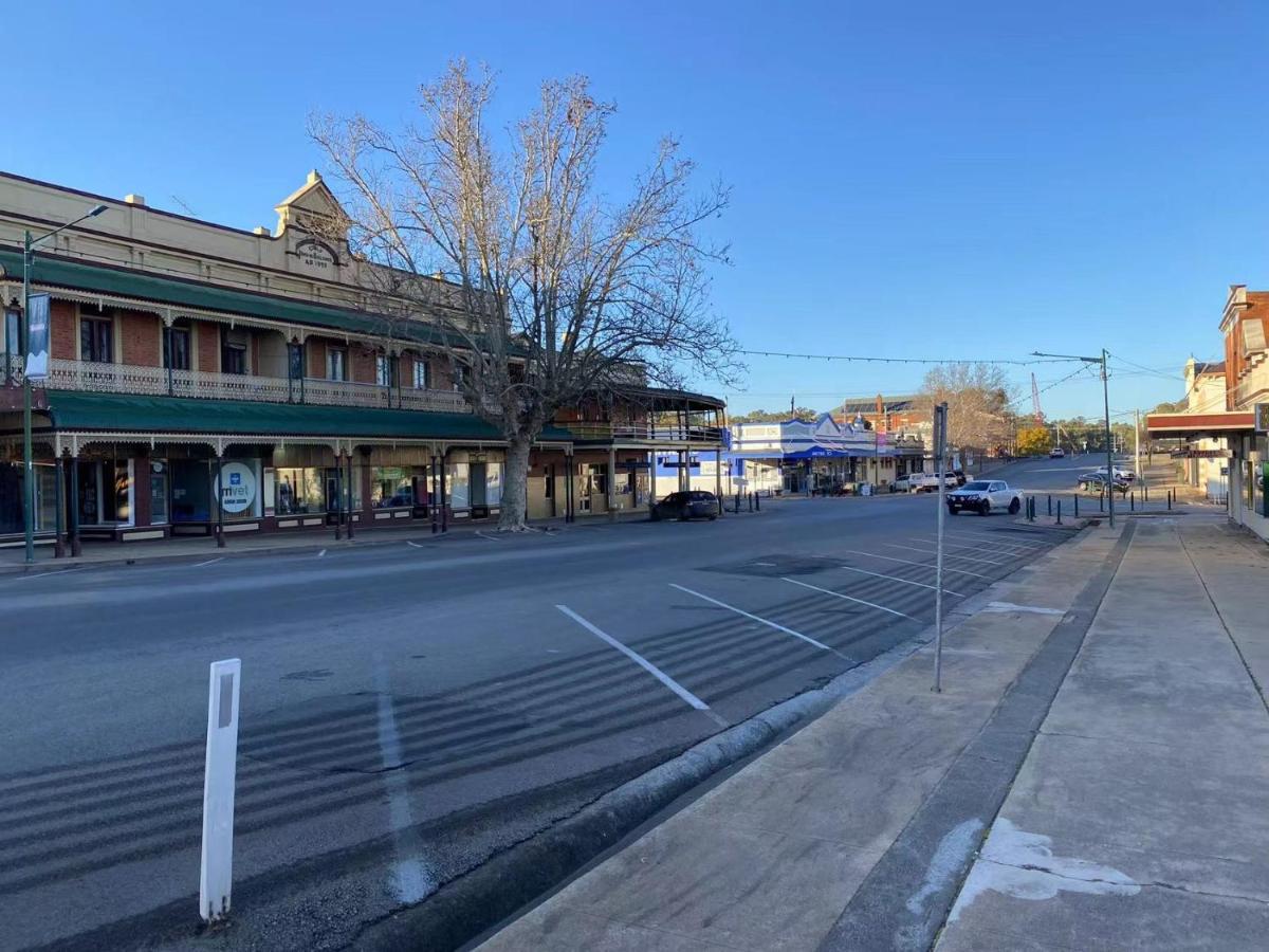 Gateway Motor Inn Narrandera Bagian luar foto