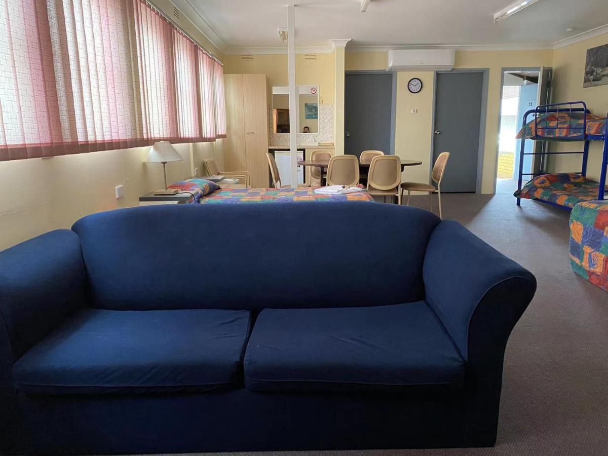 Gateway Motor Inn Narrandera Bagian luar foto