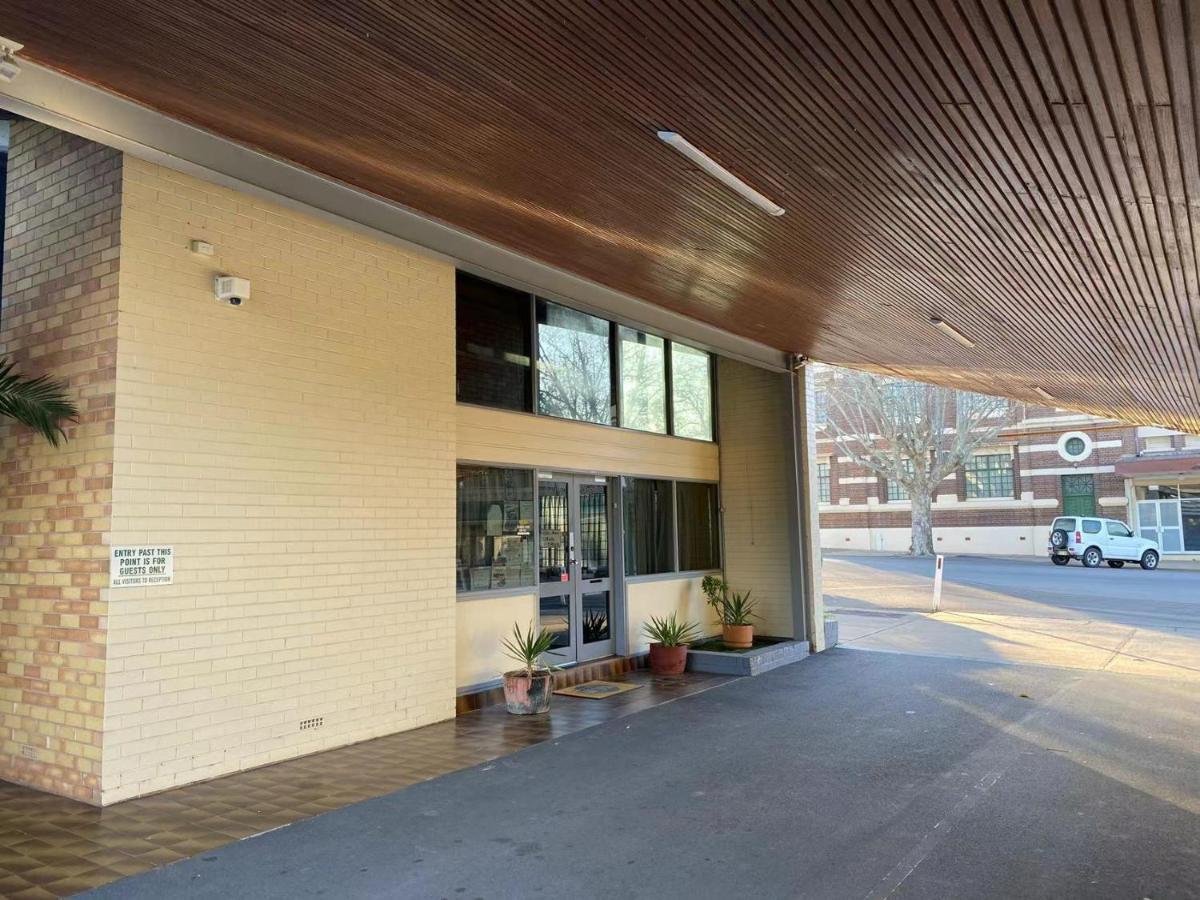 Gateway Motor Inn Narrandera Bagian luar foto
