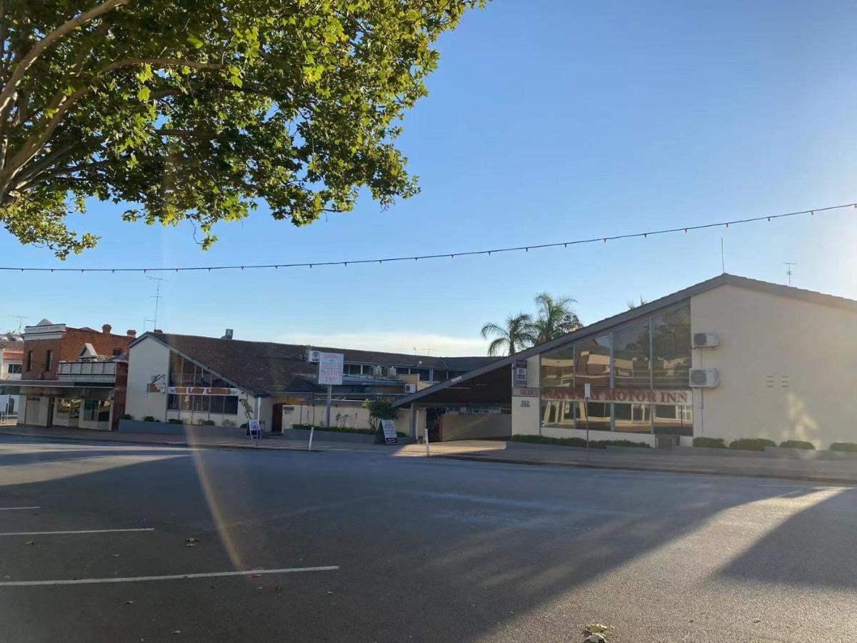 Gateway Motor Inn Narrandera Bagian luar foto