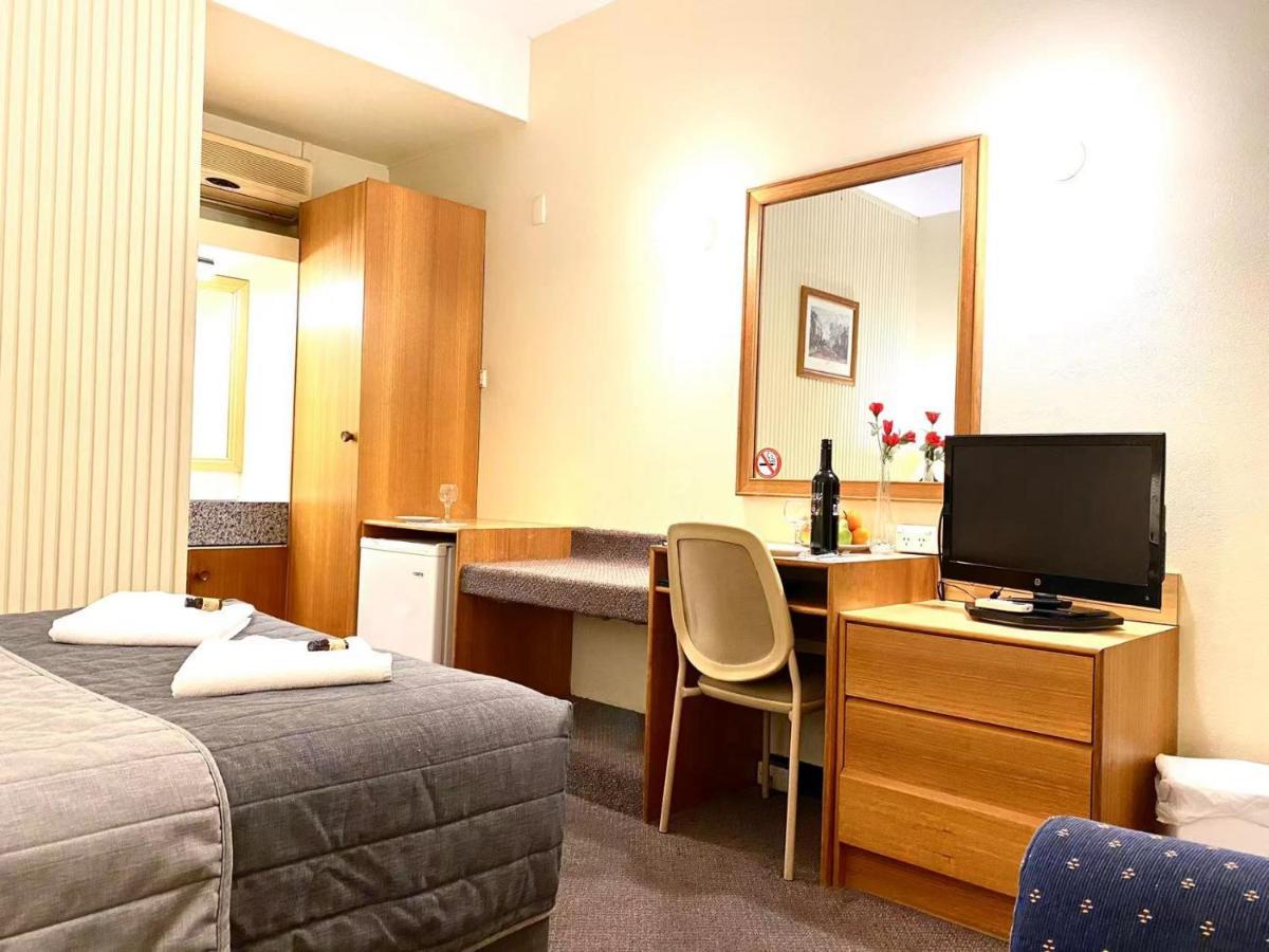 Gateway Motor Inn Narrandera Bagian luar foto