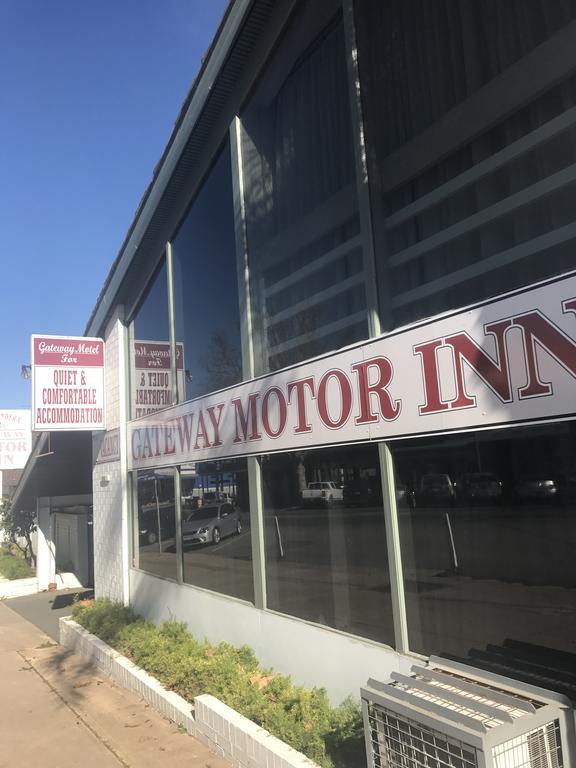 Gateway Motor Inn Narrandera Bagian luar foto